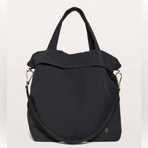 LULULEMON On My Level Bag 30L in Black
